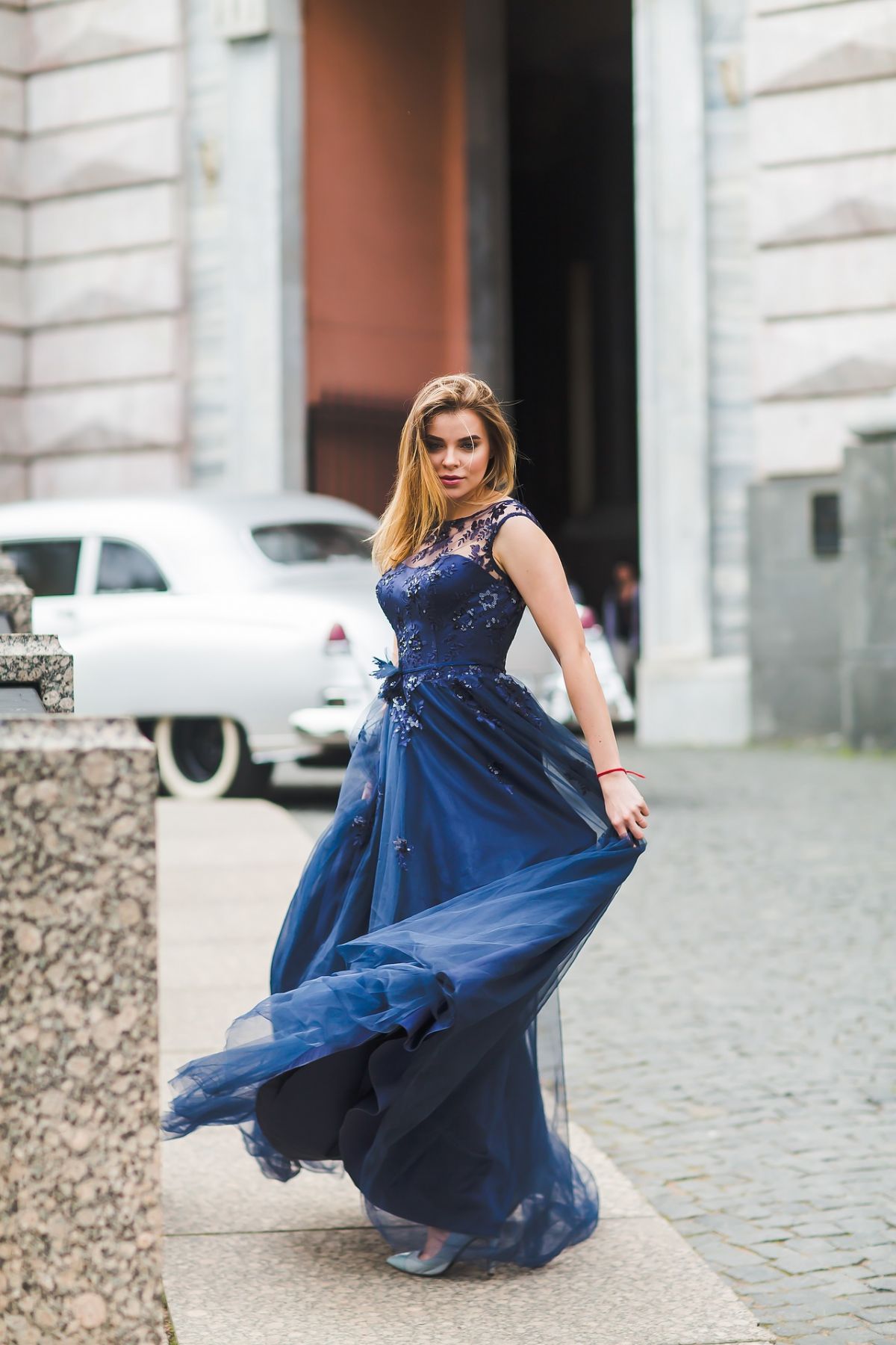 Dream Meaning of Dark Blue Dress