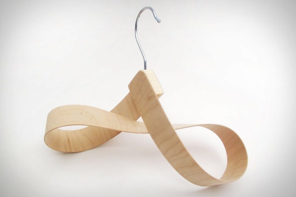 Dream Meaning of Hanger
