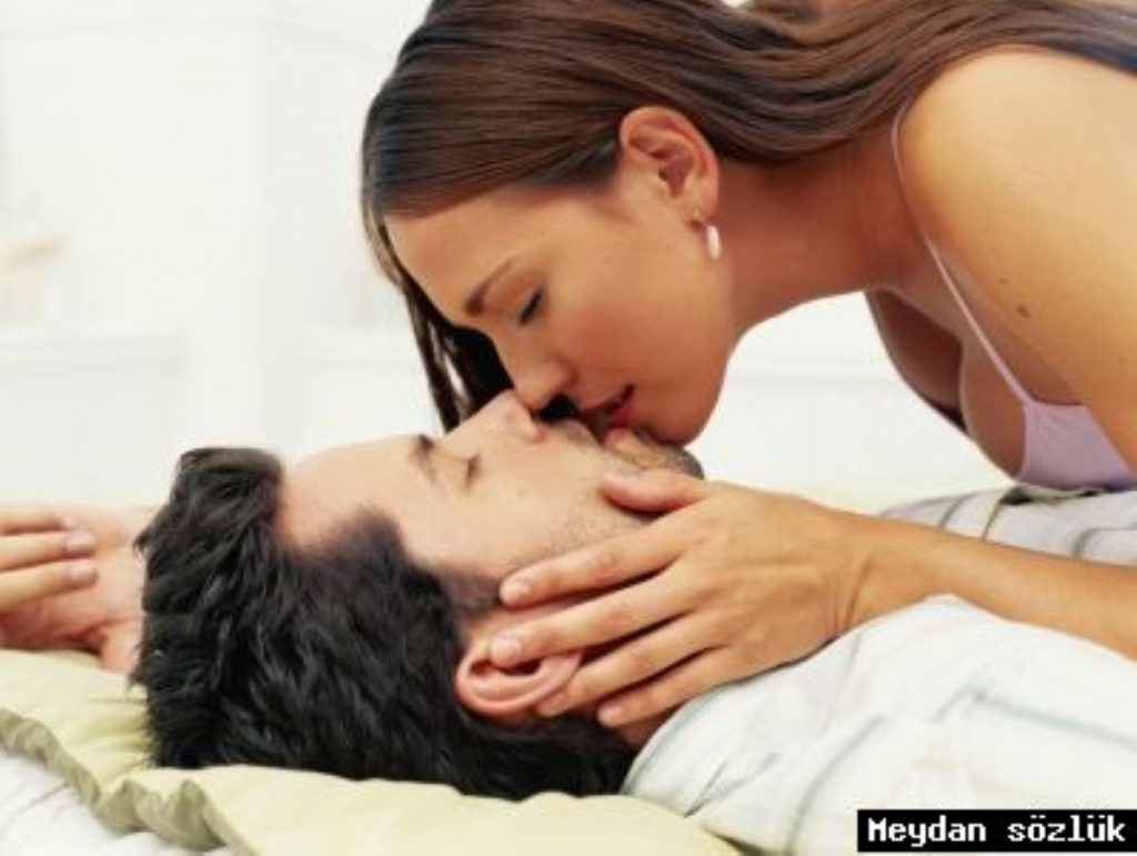 Dream Meaning of Kissing