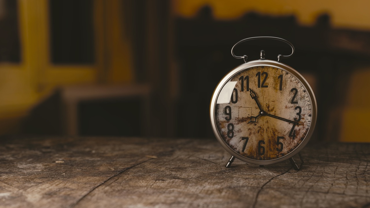 Dream Meaning Of Alarm Clock Dream Interpretation